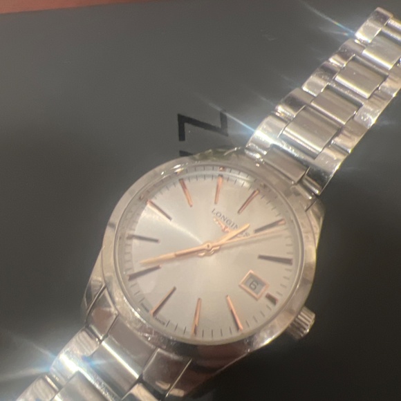 Watch main image 4